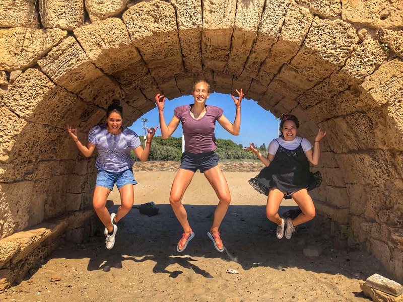 caesarea-arch-jump