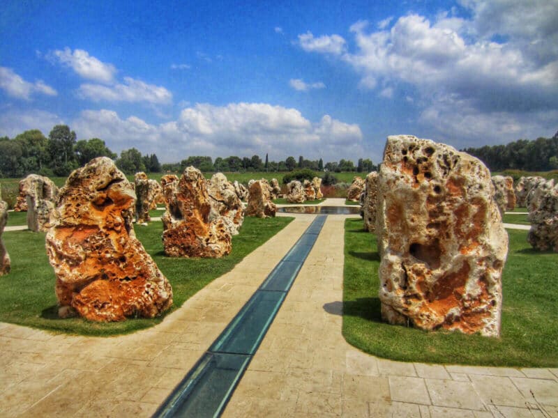 helicopter-crash-monument