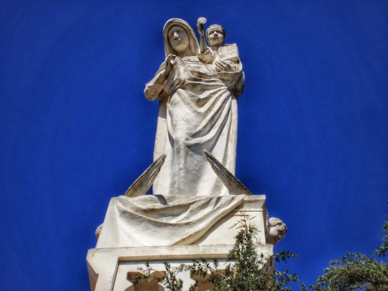 Our Lady of the Ark of the Covenant Church in Kiryat Yaarim sculpture