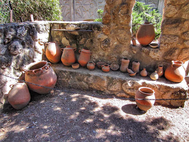 philistine street pottery