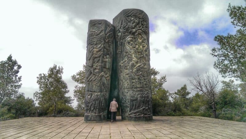 scroll-of-fire-memorial