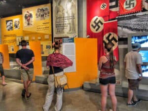 yad vashem main museum