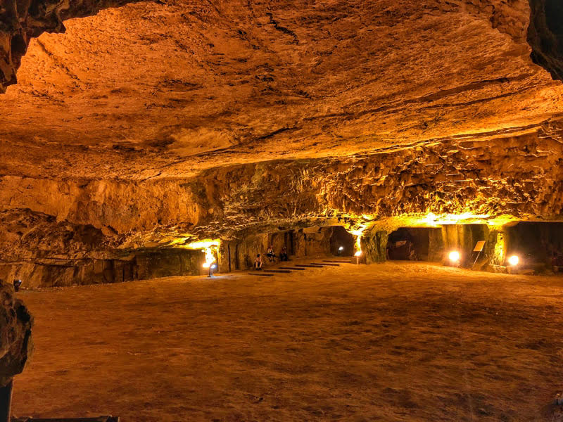 zedekiah cave main hall